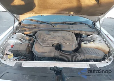 2021 Dodge Challenger Sxt z USA, uszkodzony, nr VIN 2C3CDZAG5MH551757